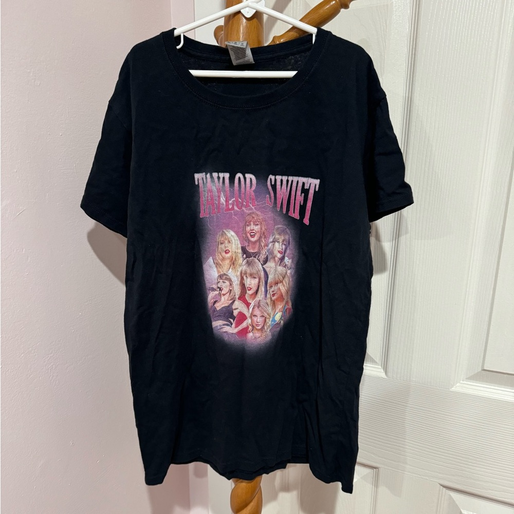 Taylor Swift T-shirt